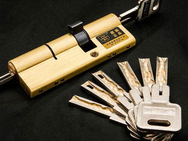 大连市24小时上门开锁公司