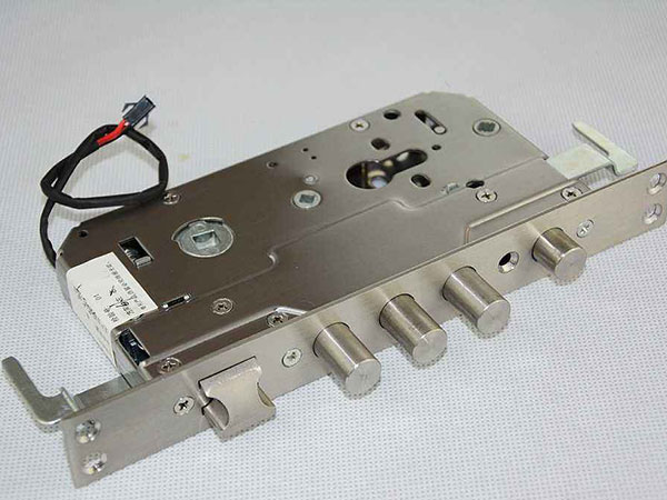 大连市24小时上门开锁公司