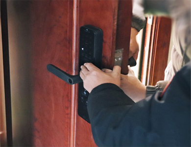 大连市24小时上门开锁公司